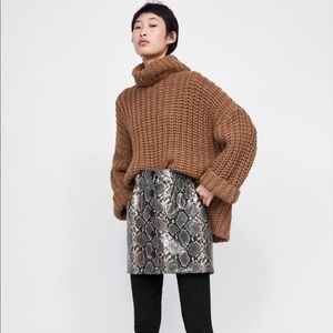 Zara button front snake skin skirt size M